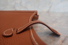 将图片加载到图库查看器，HERMES  EVELYNE TPM Clemence leather Gold Z刻印 Shoulder bag 700060246
