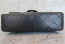 Load image into Gallery viewer, CHANEL Matelasse chain shoulder bag Lambskin Black/Gold hadware Shoulder bag 600080006
