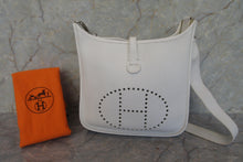 将图片加载到图库查看器，HERMES  EVELYNE 2PM Clemence leather White Shoulder bag 700010070
