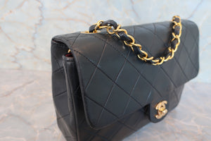 CHANEL/シャネル ミニマトラッセシングルフラップチェーンショルダーバッグ ラムスキン ブラック/ゴールド金具 ショルダーバッグ 700070218