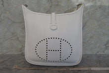 将图片加载到图库查看器，HERMES  EVELYNE 2PM Clemence leather White Shoulder bag 700010070
