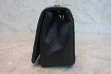 Load image into Gallery viewer, CHANEL Mini matelasse chain shoulder bag Lambskin Black/Gold hadware Shoulder bag 800030082
