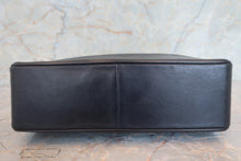 Load image into Gallery viewer, CHANEL Matelasse chain shoulder bag Lambskin Navy/Gold hadware Shoulder bag 700100042
