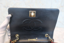 Load image into Gallery viewer, CHANEL Mini matelasse chain shoulder bag Lambskin Black/Gold hadware Shoulder bag 800030082
