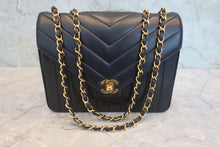 画像をギャラリービューアに読み込む, CHANEL/シャネル マドモアゼルチェーンショルダーバッグ ラムスキン ブラック/ゴールド金具 ショルダーバッグ 800030094
