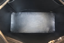 画像をギャラリービューアに読み込む, CHANEL/シャネル 復刻トート キャビアスキン ブラック/ゴールド金具 トートバッグ 800010183
