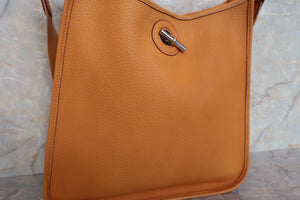 HERMES VESPA GM Clemence leather Natural sable □D刻印 Shoulder bag 600110074