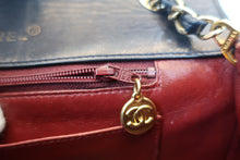 Load image into Gallery viewer, CHANEL Matelasse chain shoulder bag Lambskin Navy/Gold hadware Shoulder bag 700100042

