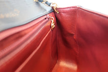 Load image into Gallery viewer, CHANEL Matelasse chain shoulder bag Lambskin Navy/Gold hadware Shoulder bag 700100042
