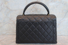 Load image into Gallery viewer, CHANEL Matelasse trapezoid hand bag Caviar skin Black/Gold hadware Hand bag 700100039
