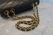 画像をギャラリービューアに読み込む, CHANEL/シャネル マドモアゼルチェーンショルダーバッグ ラムスキン ブラック/ゴールド金具 ショルダーバッグ 800030094
