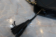 Load image into Gallery viewer, CHANEL Matelasse chain shoulder bag Lambskin Shoulder bag 600060135
