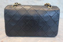 画像をギャラリービューアに読み込む, CHANEL/シャネル ミニマトラッセフルフラップチェーンショルダーバッグ ラムスキン ブラック/ゴールド金具 ショルダーバッグ 800030063
