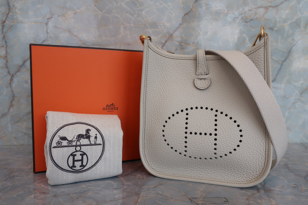 HERMES  EVELYNE TPM Clemence leather Beton B刻印 Shoulder bag 700060257