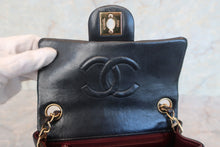 Load image into Gallery viewer, CHANEL Mini matelasse chain shoulder bag Lambskin Black/Gold hadware Shoulder bag 600090039
