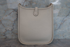 HERMES  EVELYNE TPM Clemence leather Beton B刻印 Shoulder bag 700060257