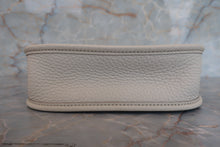 将图片加载到图库查看器，HERMES  EVELYNE TPM Clemence leather Beton B刻印 Shoulder bag 700060257
