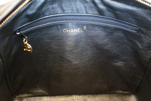 Load image into Gallery viewer, CHANEL Matelasse fringe chain shoulder bag Lambskin Black/Gold hadware Shoulder bag 700100054

