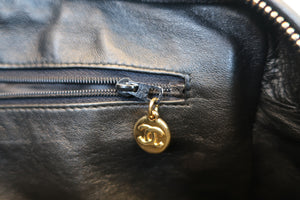 CHANEL Matelasse fringe chain shoulder bag Lambskin Black/Gold hadware Shoulder bag 700100054