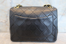Load image into Gallery viewer, CHANEL Mini Matelasse single flap chain shoulder bag Lambskin Black/Gold hadware Shoulder bag 700100064
