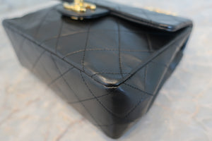 CHANEL Mini Matelasse single flap chain shoulder bag Lambskin Black/Gold hadware Shoulder bag 700100064