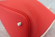 将图片加载到图库查看器，HERMES PICOTIN LOCK CASAQUE MM Clemence leather/Swift leather Rouge tomate/Rose Eglantine X刻印 Hand bag 700060244

