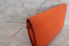 画像をギャラリービューアに読み込む, HERMES／エルメス ドゴンGM トゴ オレンジ □I刻印 財布 700020126
