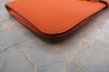 画像をギャラリービューアに読み込む, HERMES／エルメス ドゴンGM トゴ オレンジ □I刻印 財布 700020126
