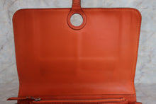 画像をギャラリービューアに読み込む, HERMES／エルメス ドゴンGM トゴ オレンジ □I刻印 財布 700020126
