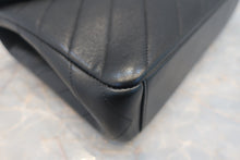 画像をギャラリービューアに読み込む, CHANEL/シャネル Vステッチチェーンショルダーバッグ ラムスキン ブラック/ゴールド金具 ショルダーバッグ 800030065
