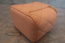 Load image into Gallery viewer, CHANEL Mini matelasse chain shoulder bag Lambskin Pink/Gold hadware Shoulder bag 700120141
