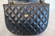 Load image into Gallery viewer, CHANEL Big CC mark chain shoulder bag Lambskin Black/Gold hadware Shoulder bag 600090045
