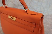 将图片加载到图库查看器，HERMES KELLY 32 Gulliver leather Orange 〇W刻印 Shoulder bag 800040080

