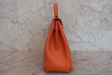 将图片加载到图库查看器，HERMES KELLY 32 Gulliver leather Orange 〇W刻印 Shoulder bag 800040080
