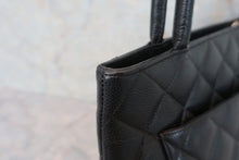 Load image into Gallery viewer, CHANEL Medallion Tote Caviar skin Black/Silver hadware Tote bag 600070155
