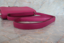 Load image into Gallery viewer, HERMES CONSTANCE3 24 Evercolor leather Rose purple C Engraving Shoulder bag 700050095

