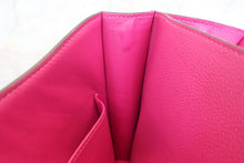 Load image into Gallery viewer, HERMES CONSTANCE3 24 Evercolor leather Rose purple C Engraving Shoulder bag 700050095
