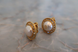 CHANEL CC mark round earrings Gold plate Gold Earring 600090061