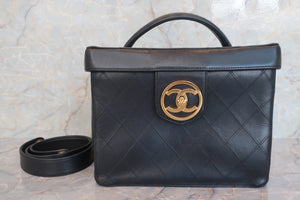 CHANEL/香奈儿 Vicolore 化妆包 羊皮 Black/Gold hadware(黑色/金色金属) 化妆包 600070191