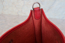 將圖片載入圖庫檢視器 HERMES／エルメス エブリンTPM トリヨンクレマンス ルージュカザック T刻印 ショルダーバッグ 700100032
