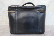 画像をギャラリービューアに読み込む, CHANEL/シャネル ココマーク2WAYバニティ キャビアスキン ブラック/ゴールド金具 バニティ 700110089
