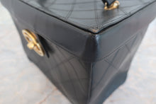 Load image into Gallery viewer, CHANEL Vicolore vanity Lambskin Black/Gold hadware Vanity 600070191
