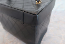 Load image into Gallery viewer, CHANEL Vicolore vanity Lambskin Black/Gold hadware Vanity 600070191
