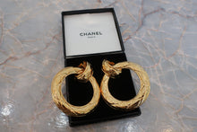 Load image into Gallery viewer, CHANEL Matelasse hoop earring Gold plate Gold Earring 600090059
