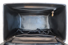 Load image into Gallery viewer, CHANEL Vicolore vanity Lambskin Black/Gold hadware Vanity 600070191
