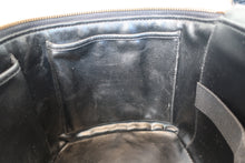 画像をギャラリービューアに読み込む, CHANEL/シャネル ココマーク2WAYバニティ キャビアスキン ブラック/ゴールド金具 バニティ 700110089
