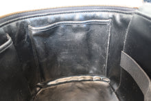 將圖片載入圖庫檢視器 CHANEL/シャネル ココマーク2WAYバニティ キャビアスキン ブラック/ゴールド金具 バニティ 700110089
