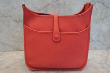 画像をギャラリービューアに読み込む, HERMES／エルメス エブリン3ＰＭ トリヨンクレマンス ルージュトマト T刻印 ショルダーバッグ 800020204
