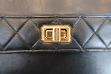 Load image into Gallery viewer, CHANEL 2.55 Trapezoid chain shoulder bag Lambskin Black/Gold hadware Shoulder bag 600050058
