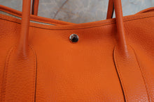 Load image into Gallery viewer, HERMES  GARDEN PARTY PM Negonda leather Orange □O Engraving Tote bag 700010158
